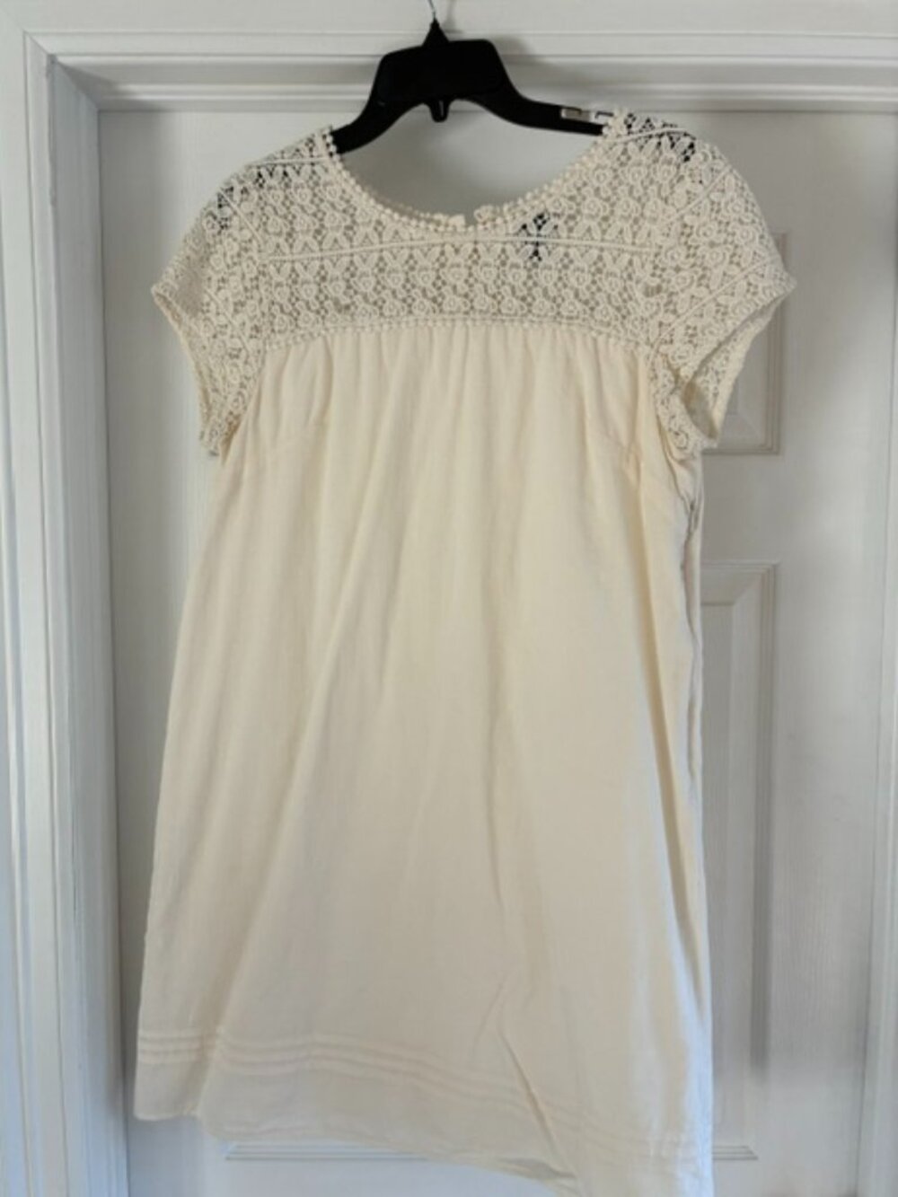 Gap dress, Creme colored, with crocheted top, in great condition